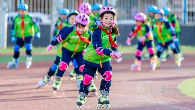 多彩社团伴成长