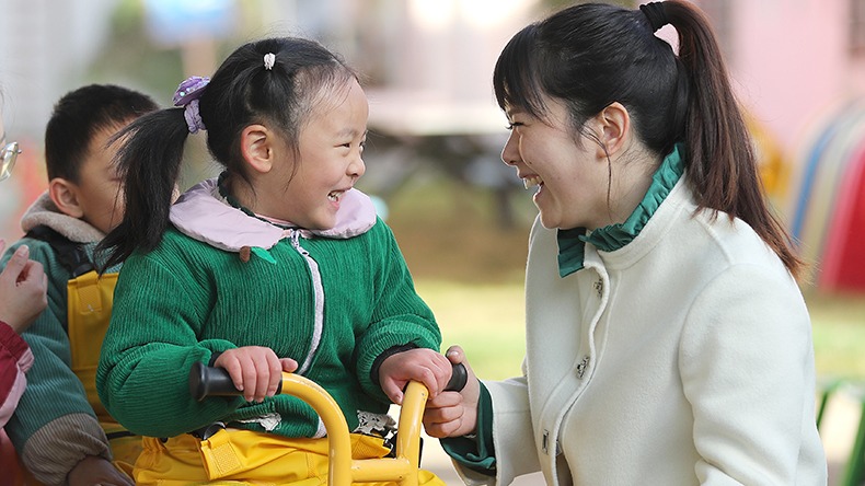 湖北荆门：百名名优教师“智汇”基层